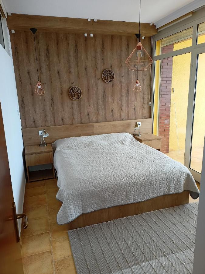 Apartman Dagmar Durres Bagian luar foto
