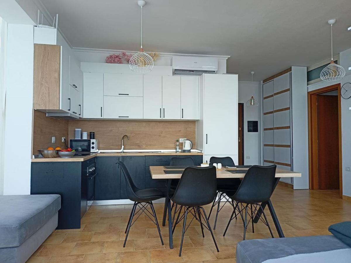 Apartman Dagmar Durres Bagian luar foto