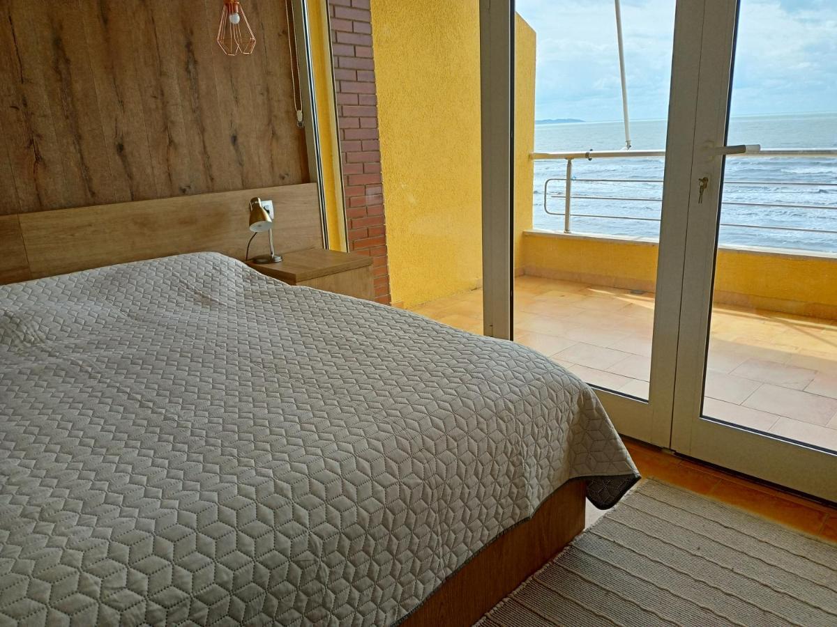 Apartman Dagmar Durres Bagian luar foto