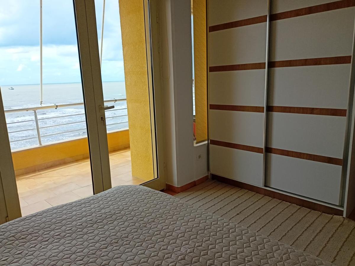 Apartman Dagmar Durres Bagian luar foto